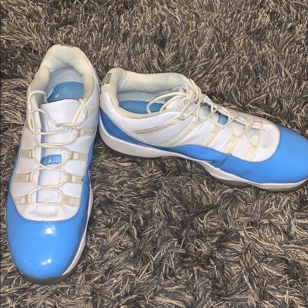 Air Jordan 11 low//university blue